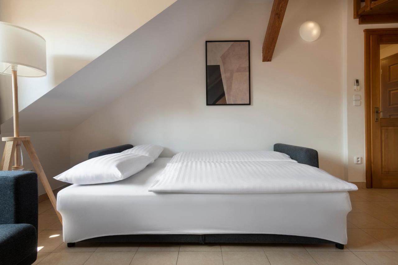 Bohemian Dreams Apartments And Suites By Dwellfort Praga Exterior foto