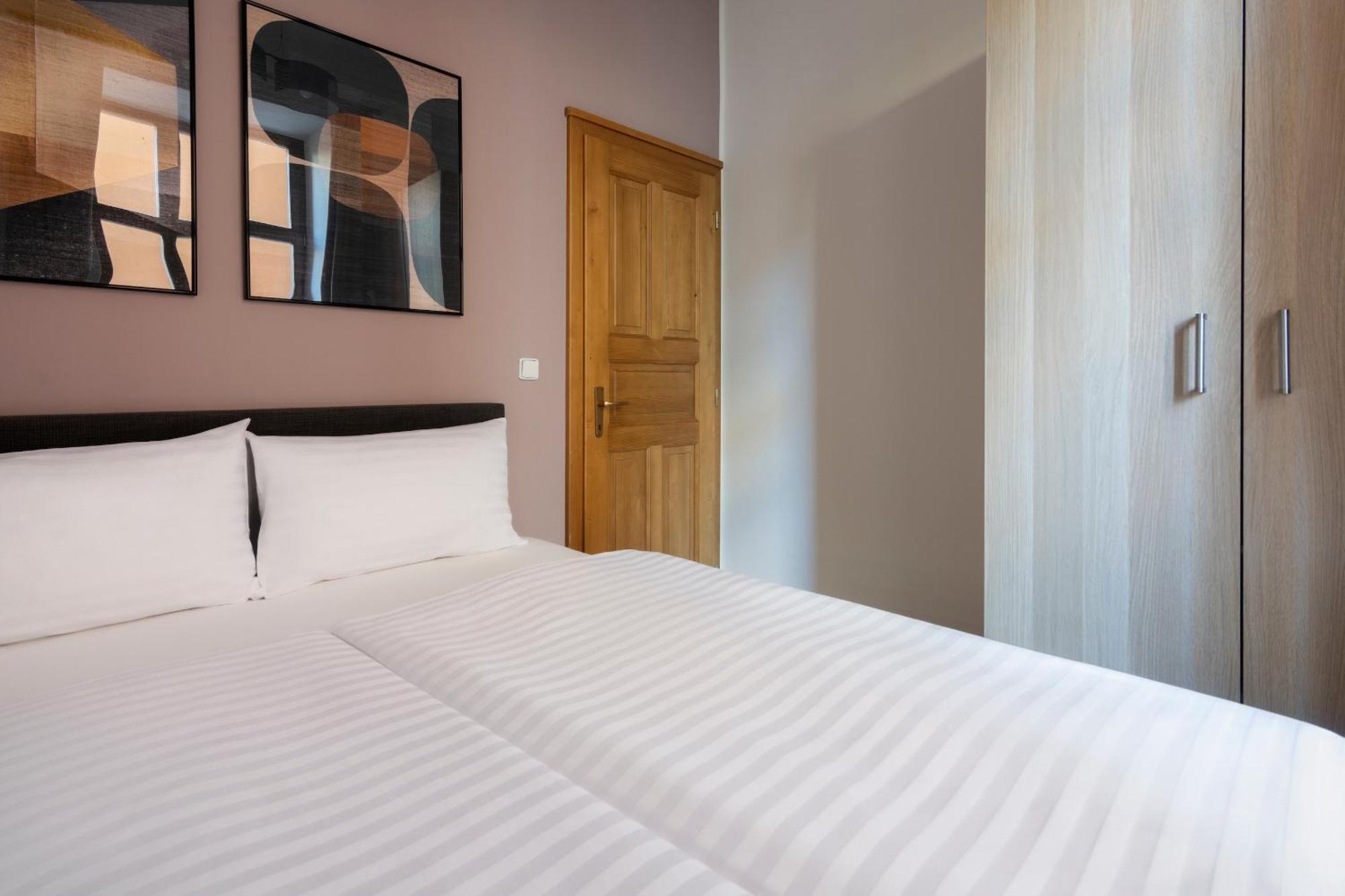 Bohemian Dreams Apartments And Suites By Dwellfort Praga Quarto foto