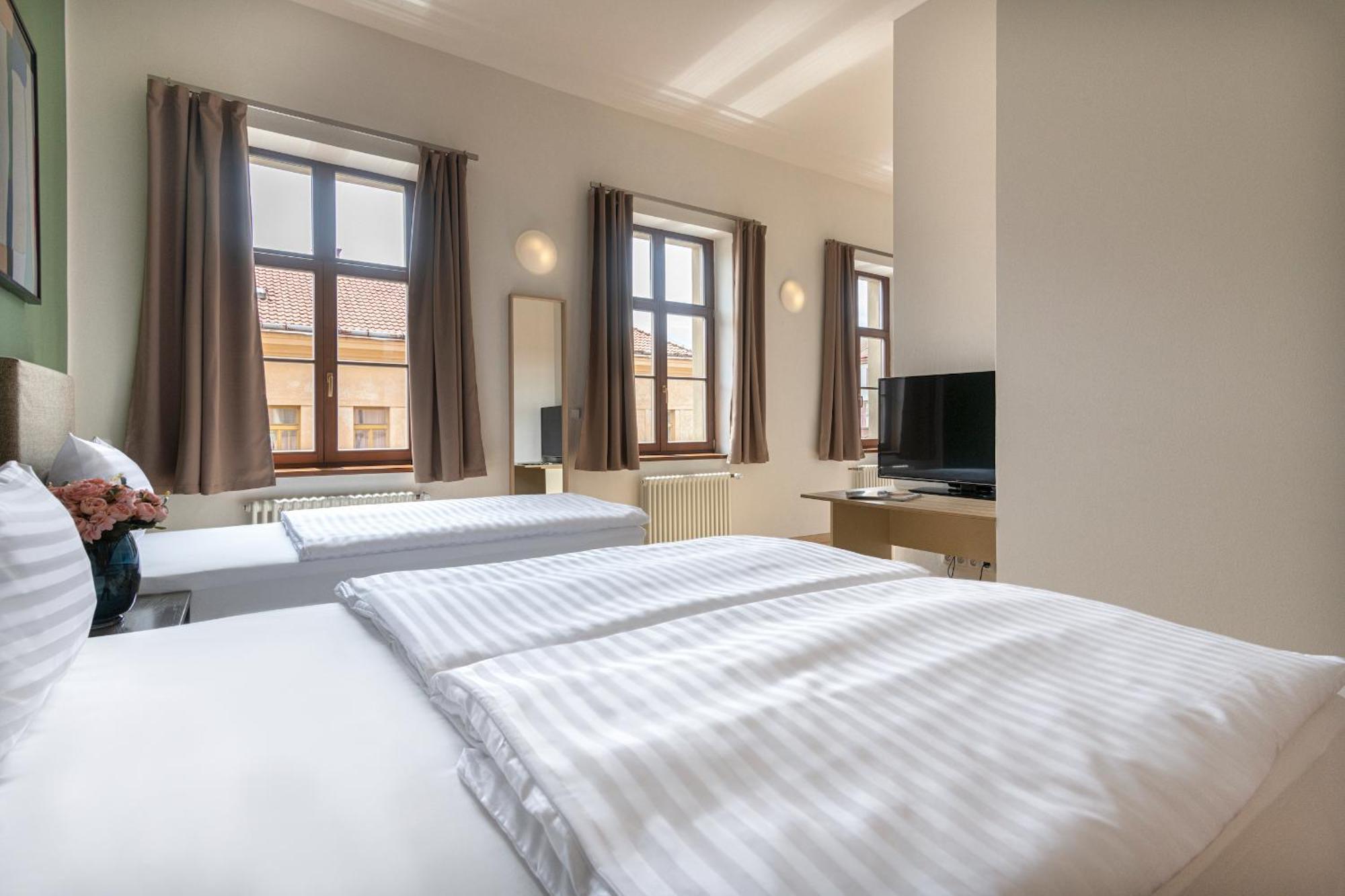 Bohemian Dreams Apartments And Suites By Dwellfort Praga Quarto foto